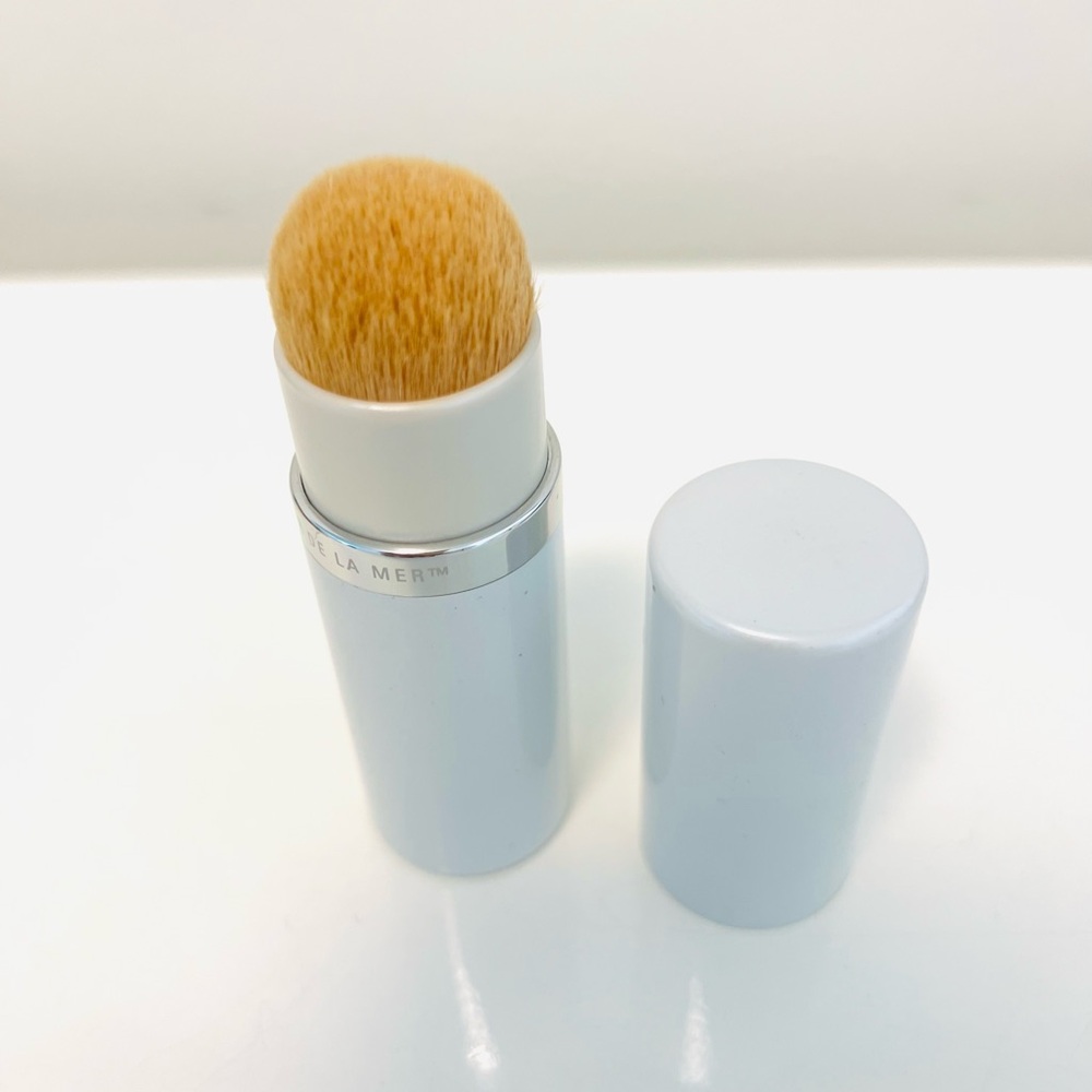 La Mer Powder Brush - Picture 9 of 10